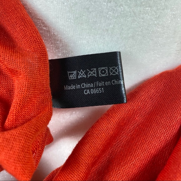 ⭐️SALE⭐️Hot Steps Red Foulard Scarf - Picture 5 of 6